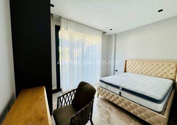 Detached House with Pool in a Gated Community in Yalıkavak