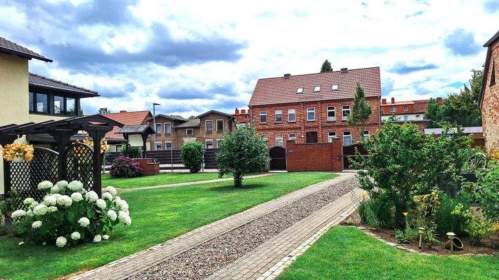 4 Hofansicht Richtung Straße 140551.jpg