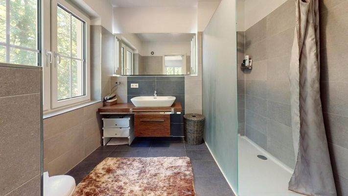 OG, Schlafzimmer 2, Bad