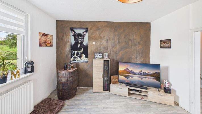 CAM03143G0-PR0190-STILL019