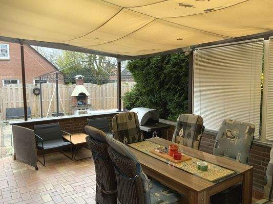 überdachte Terrasse