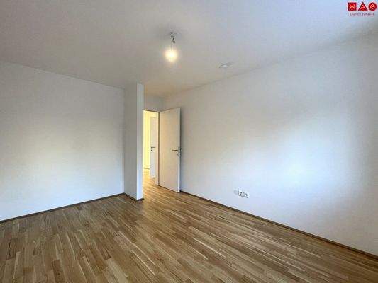 Schlafzimmer Richtung Tür