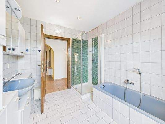 Badezimmer EG
