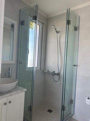 Kreta, Maleme: Erdgeschosswohnung zu verkaufen, nur wenige Schritte vom Strand entfernt