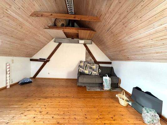 Zimmer im Nebengebäude / Garage