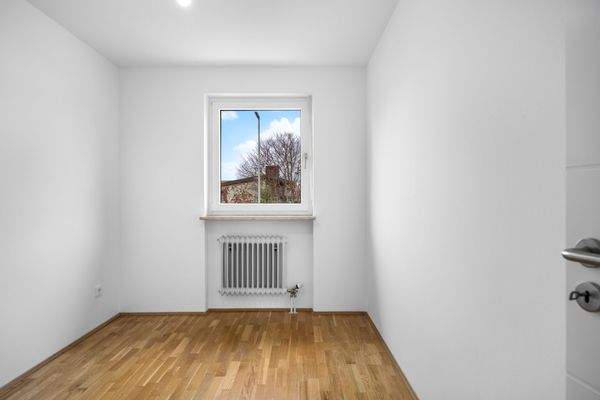 4. Schlafzimmer/Büro im OG