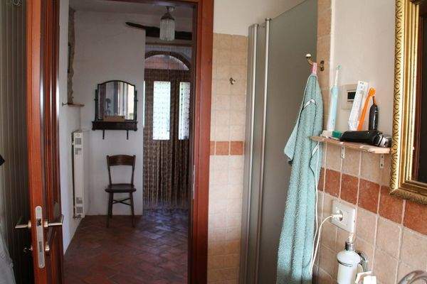 Helles Bad im mediterranen Stil