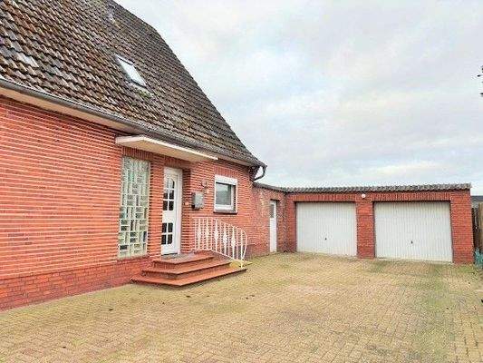 Eingangsbereich und Zugang zum Garten.jpg