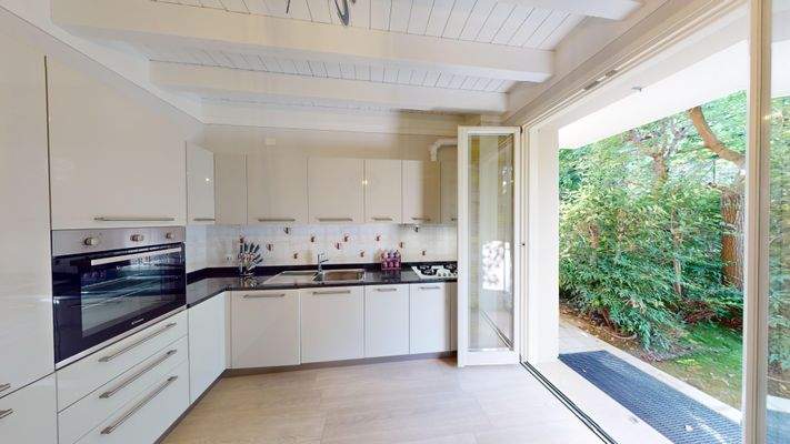 EB-035-367-Villino-in-residence-Padenghe-sul-Garda