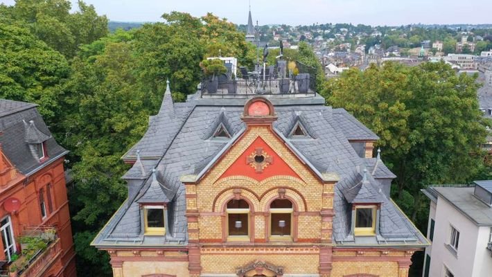 Außensicht mit Dachterrasse