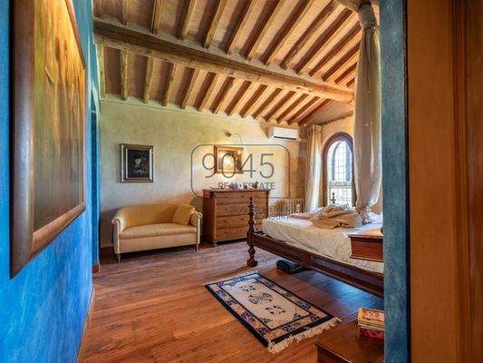 Exklusives toskanisches Landhaus mit Panoramablick auf die Türme von San Gimignano