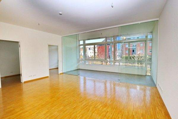 Wohnzimmer mit Wintergarten