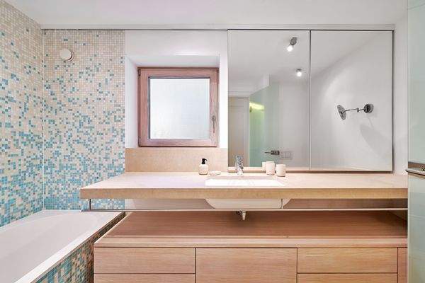 Moderne Badgestaltung