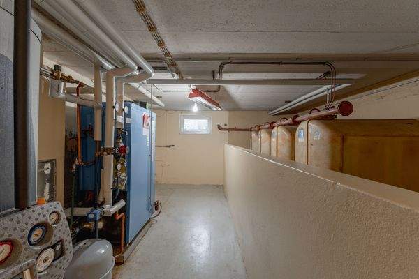 Heizraum mit Öllager.jpg