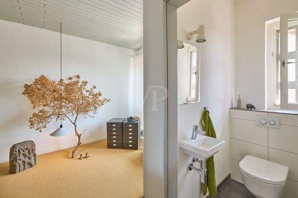 Wohn-Treppenhaus/Gäste-WC OG