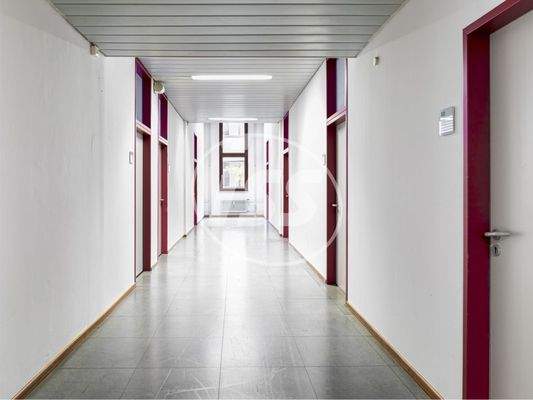 Flur im 3. OG Bauteil B