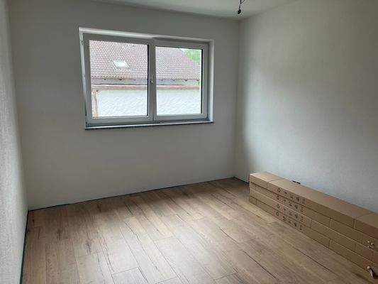 Schlafzimmer 1 (5).jpeg