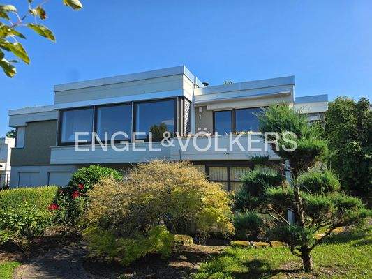 Außenansicht vom Haus aus dem Garten