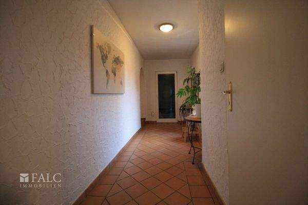 1. OG - großer Flur