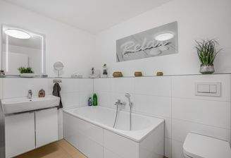 Dusch- und Wannenbad