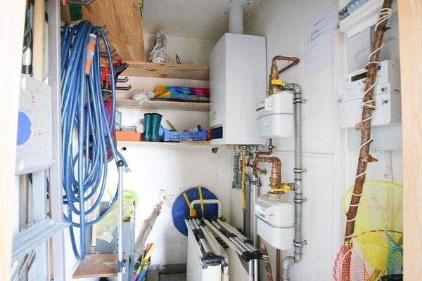 separater Heizungs- und Abstellraum in der Loggia