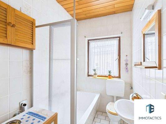 Badezimmer zum Gästezimmer 