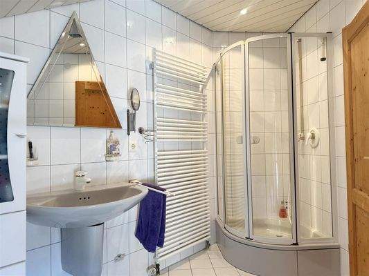 Badezimmer im Dachgeschoss