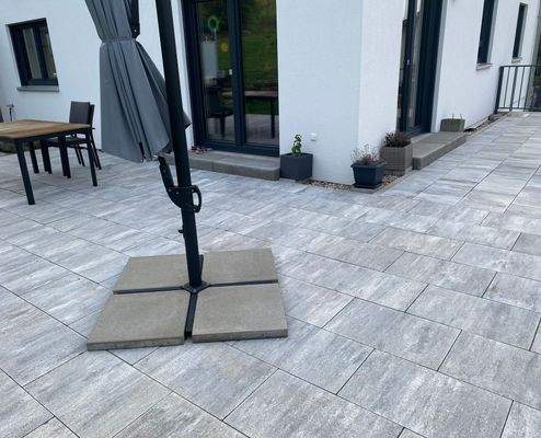 Großzügige Terasse