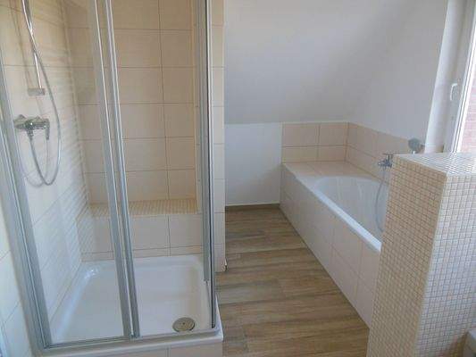 modernisiertes Bad im OG