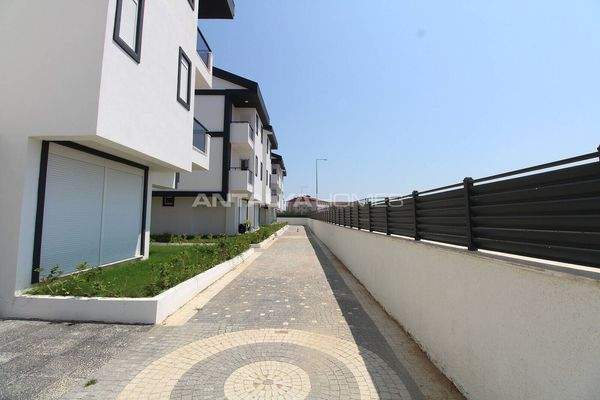 3-Bedroom Apartment with Communal Pool in Antalya Manavgat
