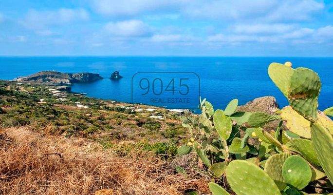 Authentische Dammusi mit Meerblick auf der Insel Pantelleria - Italien