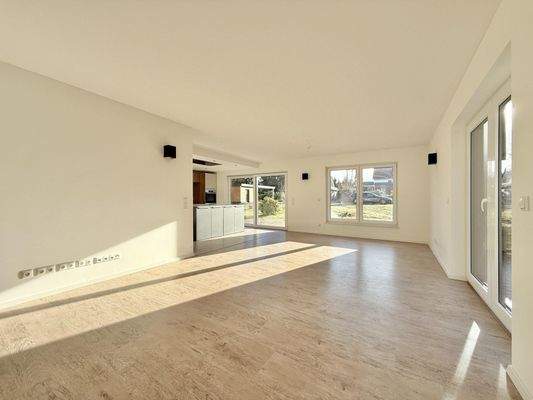 Stadtvilla: großzügiger und heller Wohnraum