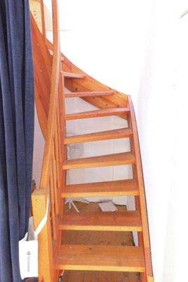 Treppe in Spitzboden.jpg