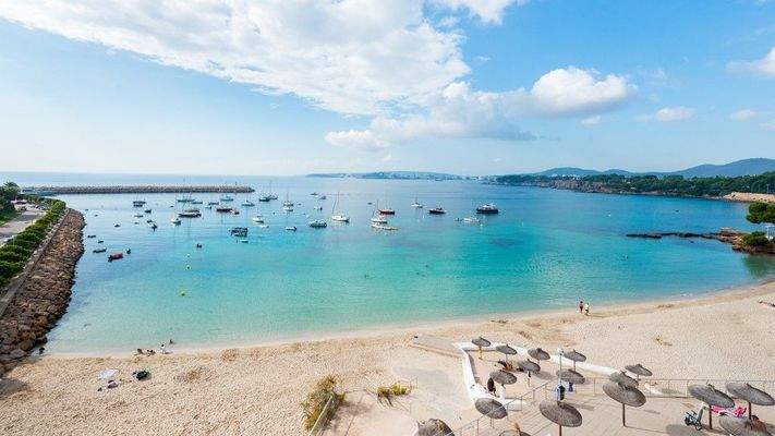 playa pequeña puerto Portals