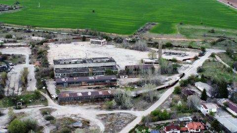 Radomir Halle, Radomir Hallenfläche