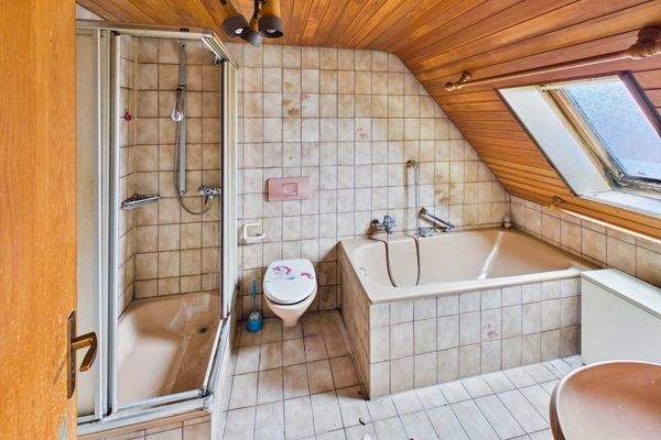 Badezimmer Dachgeschoss