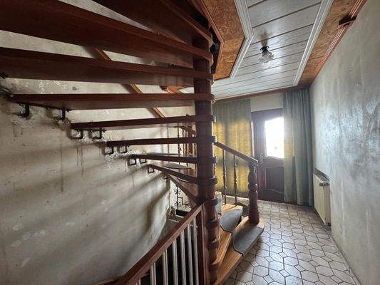 10. Eingangsbereich EG