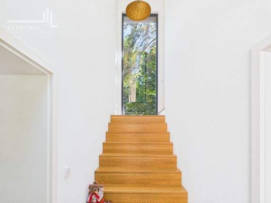 CAM03352G0-PR0080-STILL031