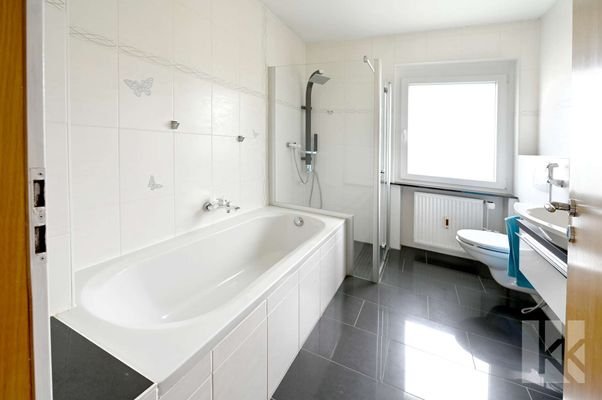 Badezimmer EG