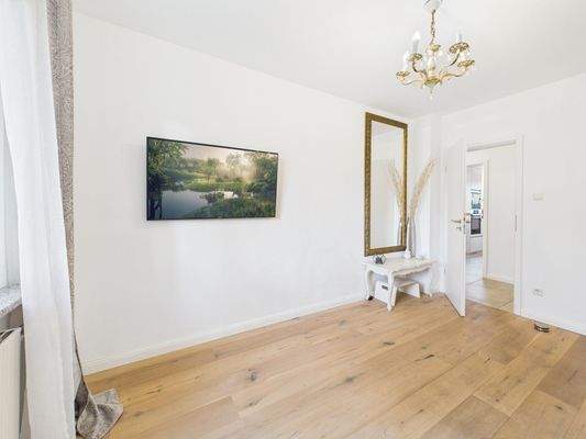 Büro oder Gästezimmer Richtung Flur