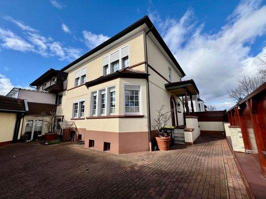 11 Hofansicht Haupthaus.jpeg