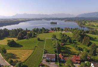 Lage mit fantastischem See- und Bergblick