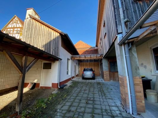 großer Carport