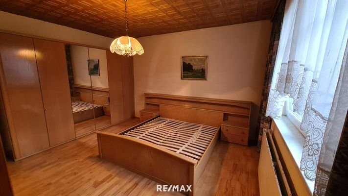 Schlafzimmer 1- 2