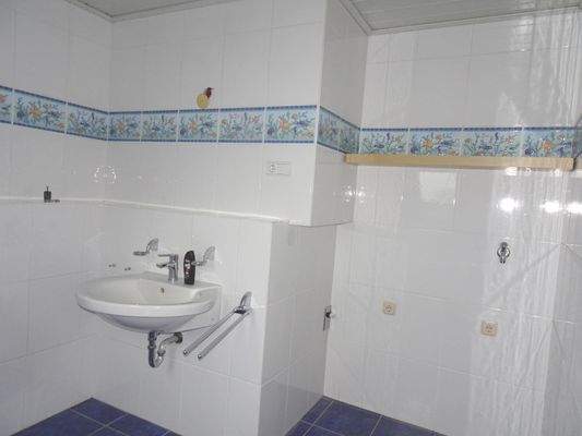 Bad mit Anschluß Waschmaschine