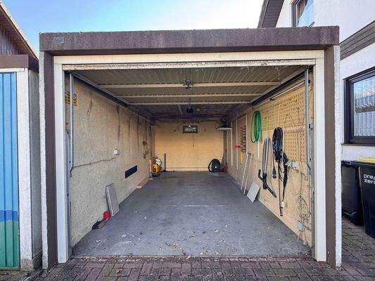 28-Garage-am-Haus.JPEG