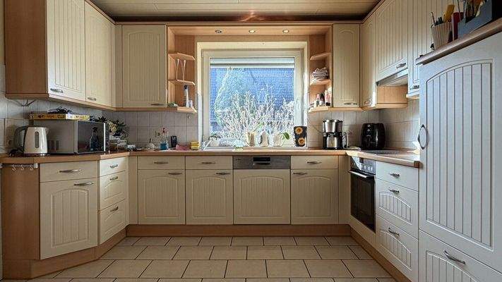 Die geräumige Einbauküche - Hier bringt Kochen Spaß