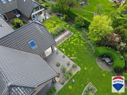 502cb833-0d5f-4445-a215-7064269e76f6