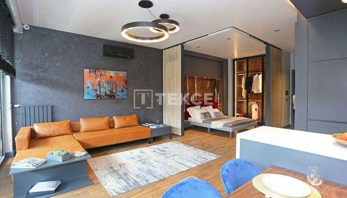 Ready-to-Move Flats on the Main Street in İstanbul Beyoğlu