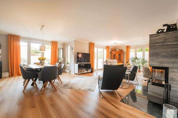 Wohnbereich mit Kamin